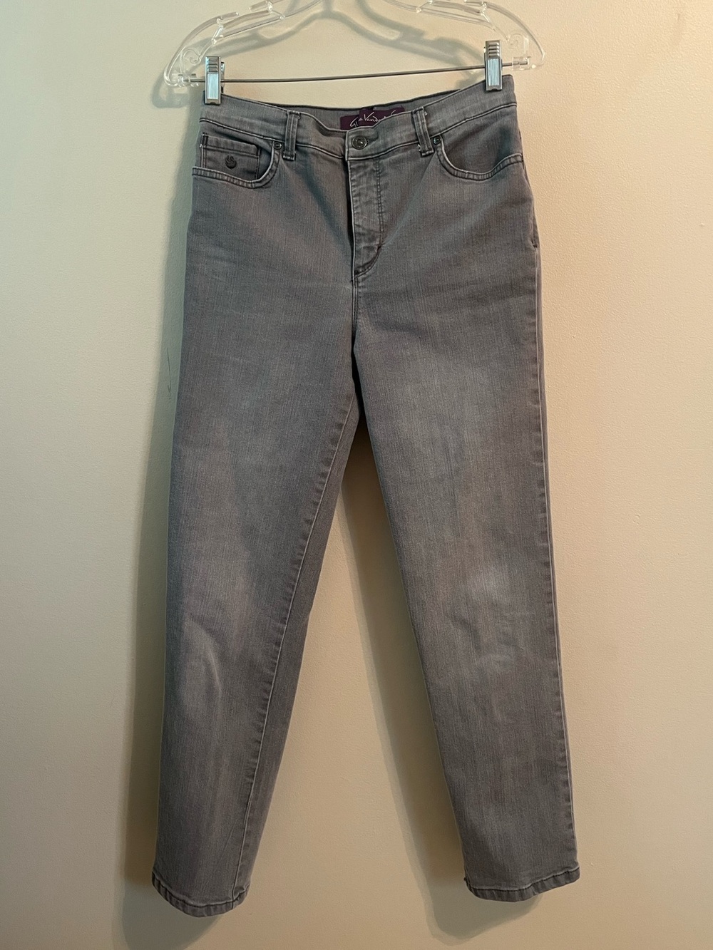 Gloria Vanderbilt Gray Straight-Leg Women's Amanda Jeans Size 8P
